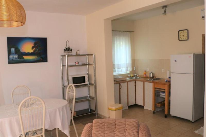 Apartment Grgas-Tucilo Zablace Bagian luar foto