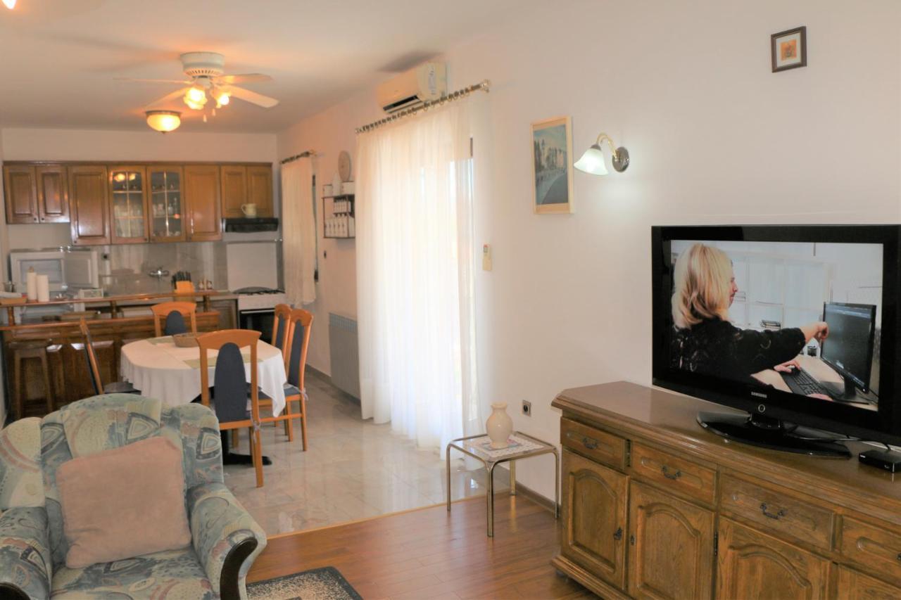 Apartment Grgas-Tucilo Zablace Bagian luar foto