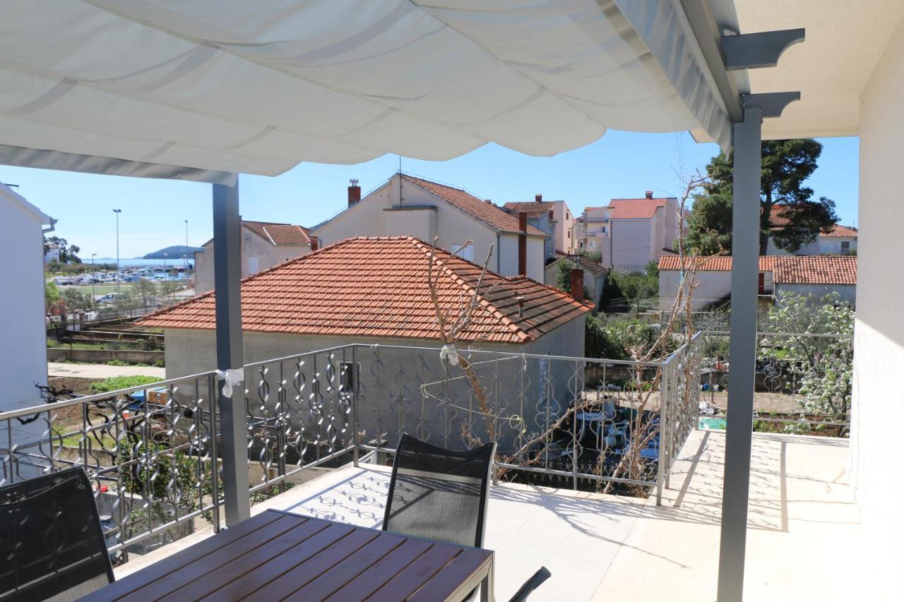 Apartment Grgas-Tucilo Zablace Bagian luar foto