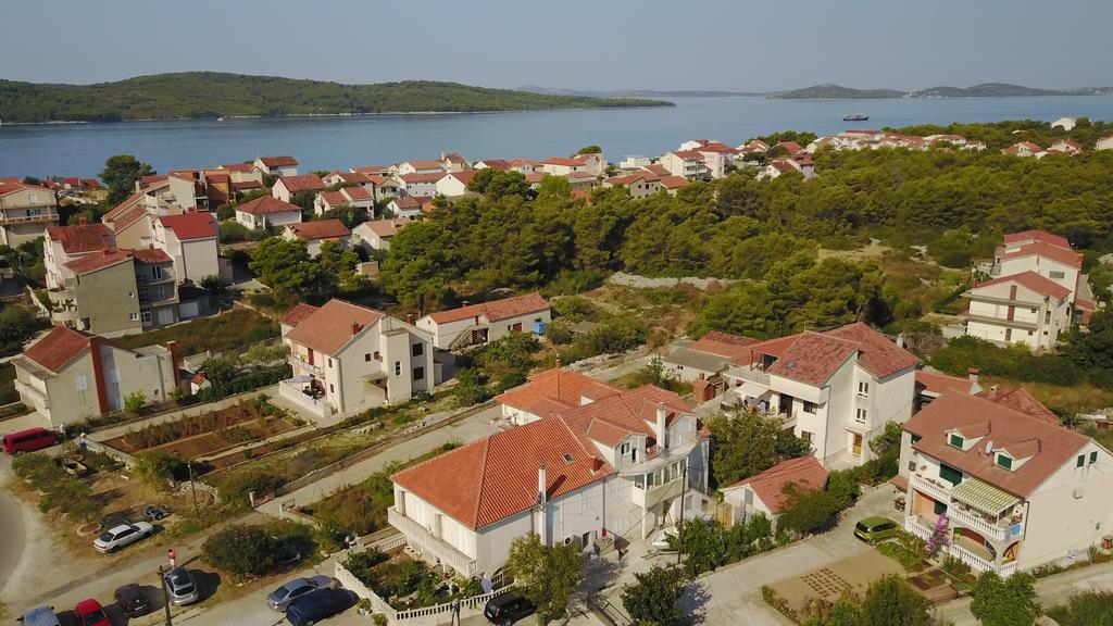 Apartment Grgas-Tucilo Zablace Bagian luar foto